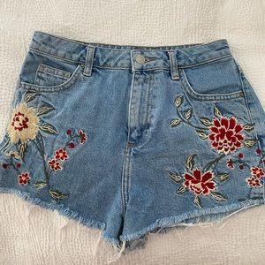 Top Shop flower embroidered Mom jean shorts
